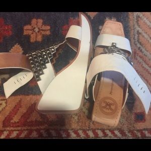 Punk White leather wedges size 8 TRADE